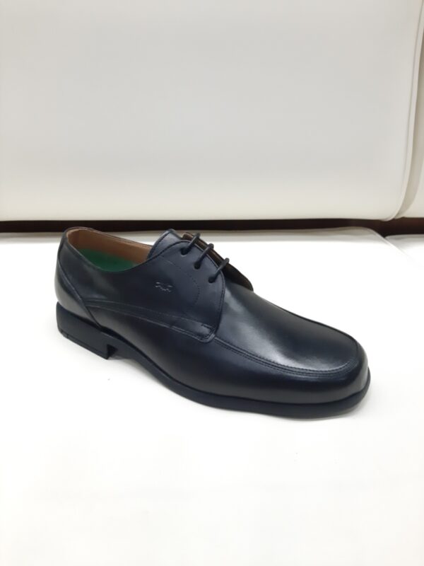 SCARPA ALLACCIATA A TRE OCCHIELLI TROTTERS