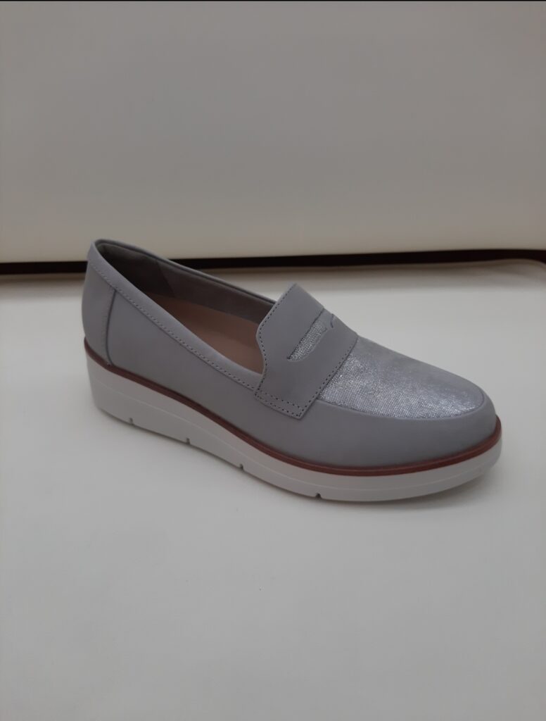 Shaylin Step mocassino con zeppa clarks donna