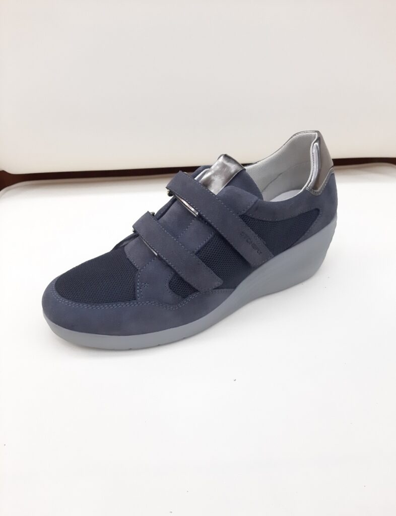 SCARPA SPORTIVA CON CHIUSURA A 2 STRAPPI E ZEPPA EBONY STONEFLY DONNNA