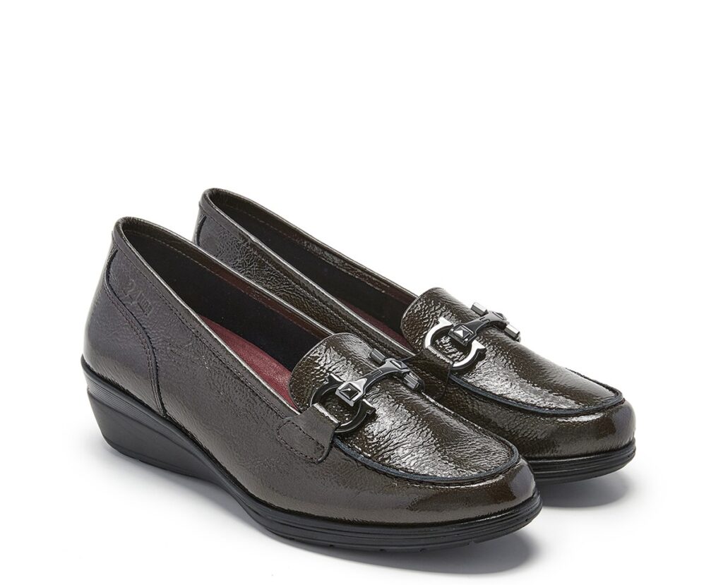 MOCASSINO CON ZEPPA IN VERNICE DECORATA CON FIBBIA 24HRS DONNA
